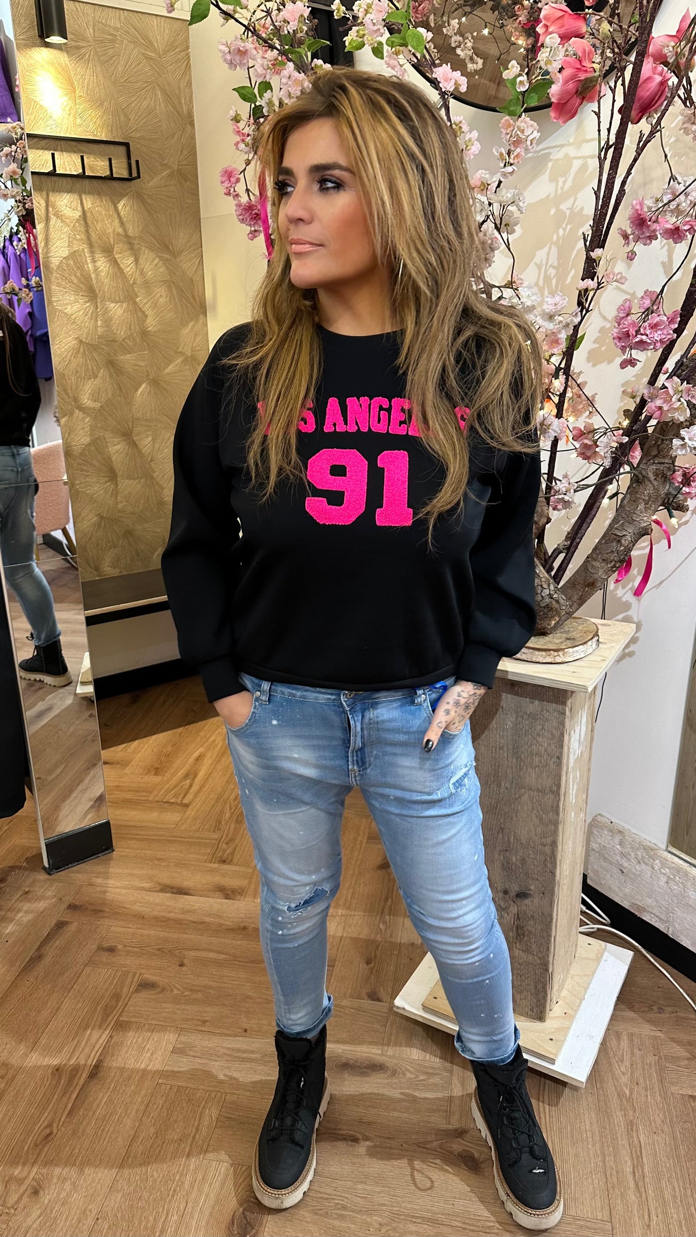 LOS ANGELES SWEATER