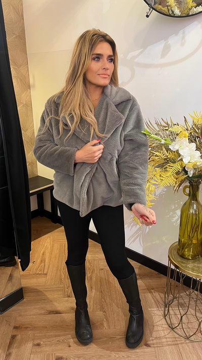DELUXE FAKE FUR JAS GREY