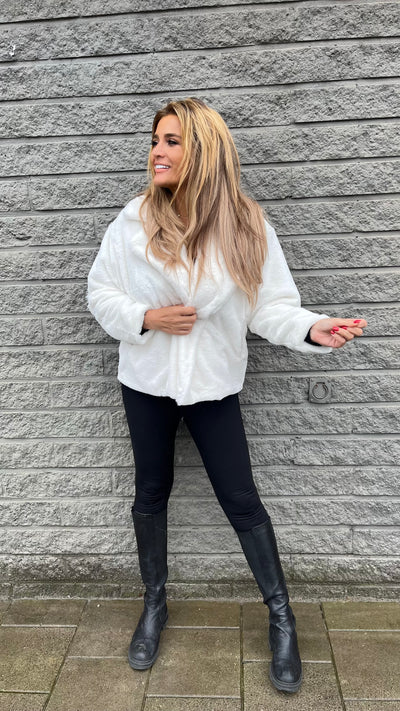 DELUXE FAKE FUR JACKET WHITE
